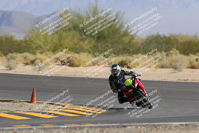 media/Oct-08-2022-SoCal Trackdays (Sat) [[1fc3beec89]]/Turn 10 (945am)/